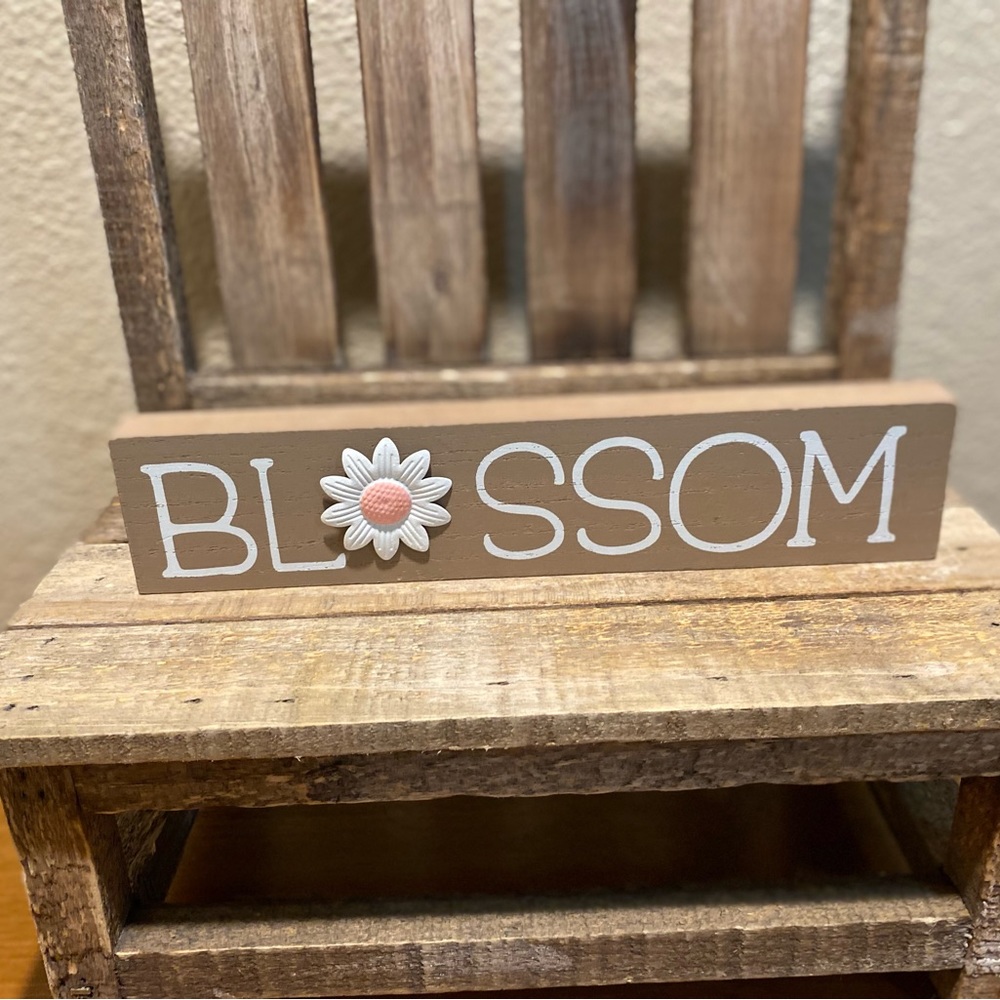 Blossom Wood  Sign For Tier Trays, Brown Sign With White & Pink Flower Accent